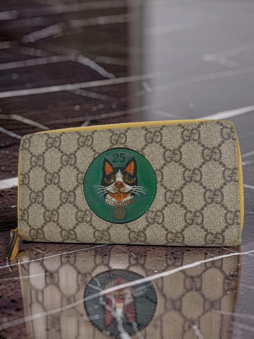 GUCCI Bosco GG Supreme Boston Terrier Zip Around Wallet 😍🐾